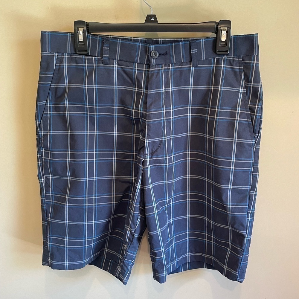 BEN HOGAN Performance Golf Shorts Size 32 Plaid